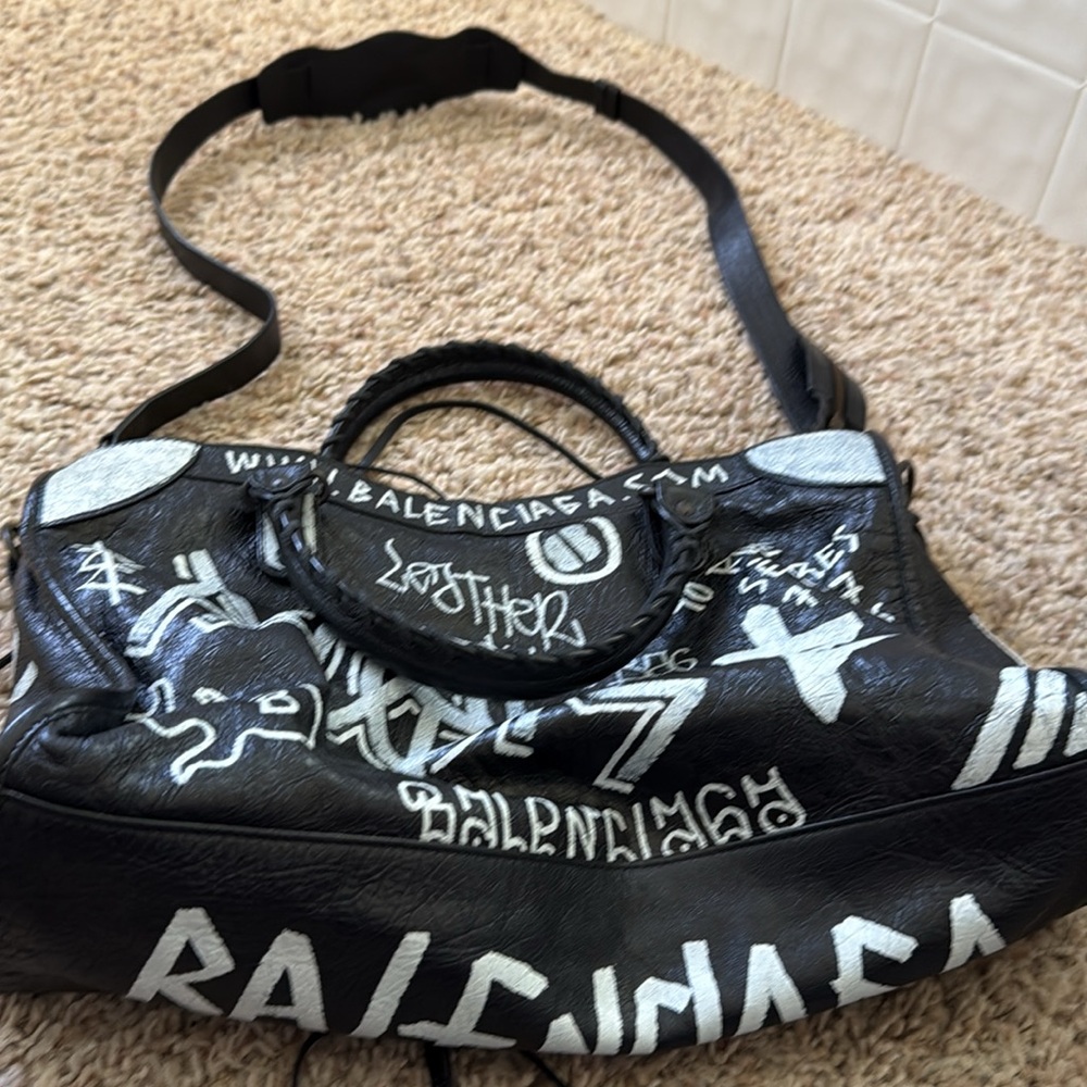 Balenciaga Graffiti Large City Purse vintage black and white. - Picture 5 of 13